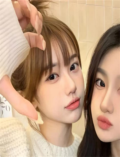 探秘《我的26岁女房客》的文化符号与象征意义